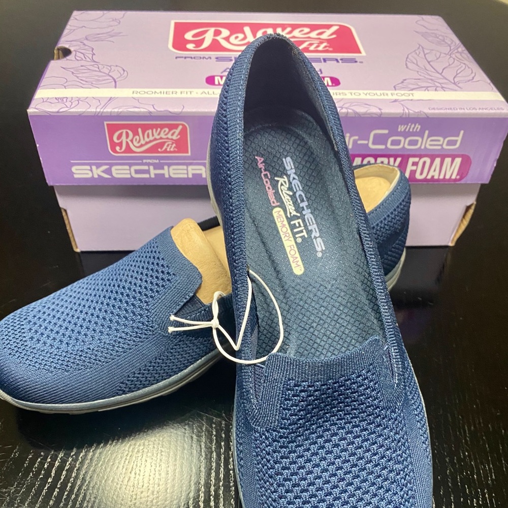 Skechers Women's Relaxed Fit Sneakers